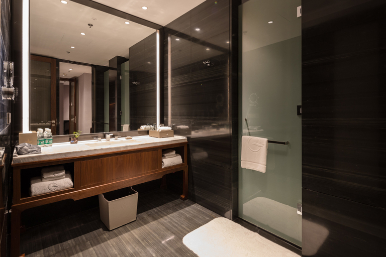 Bathroom 4, Grand Skylight Int' Hotel Pingshan, Shenzhen