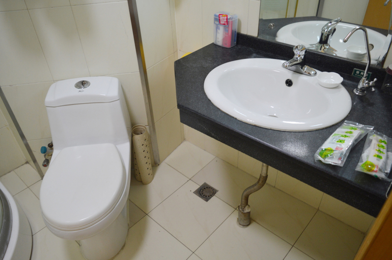 Bathroom 3, Yinquan Hotel, Shijiazhuang