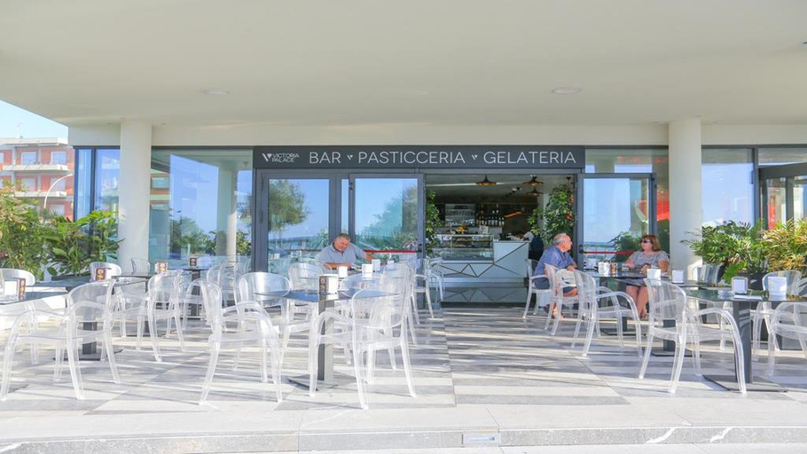 Food & Drinks 5, Victoria Palace Cefalu, Palermo