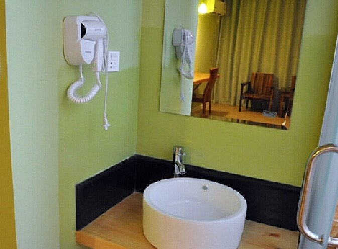 Bathroom 2, Fengfeng Hotel, Shangrao
