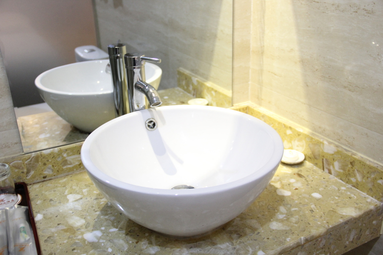 Bathroom 3, Dongyang Z Business Hotel, Jinhua