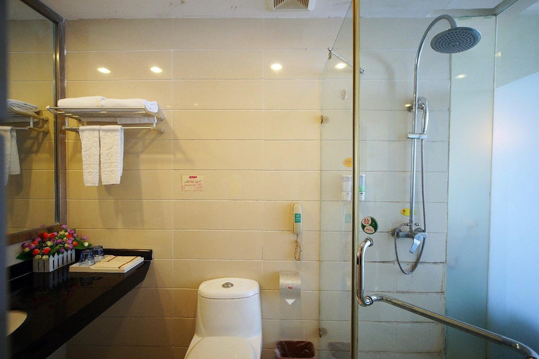 Bathroom, センチュリーホテル（）, Nanning