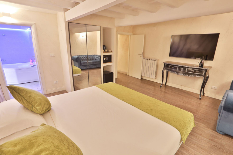 Bedroom 3, Grottini Luxury Suites - Pantheon, Rome
