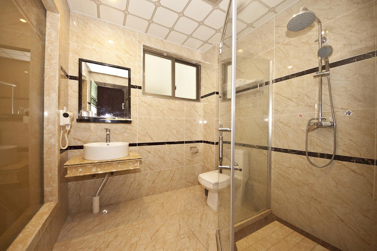 Bathroom 3, Jiangbin Business Hotel, Fuzhou