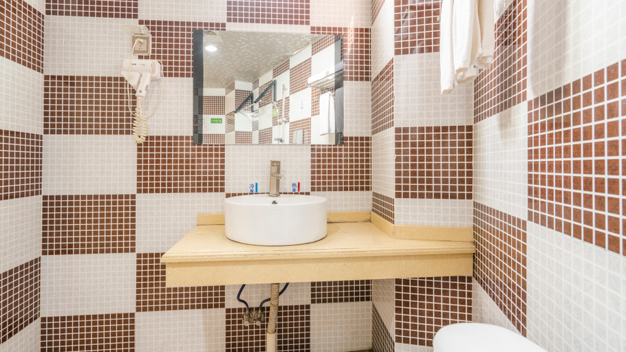 Bathroom 3, Fashion Haoting Hotel (Daxin Detian Plaza), Chongzuo