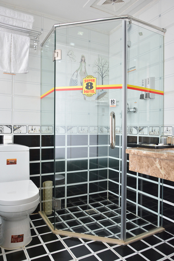 Bathroom 4, Super 8 (Beijing West Gongyi Bridge), Beijing
