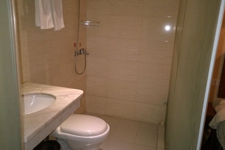 Bathroom, chezhan hotel, Shanghai