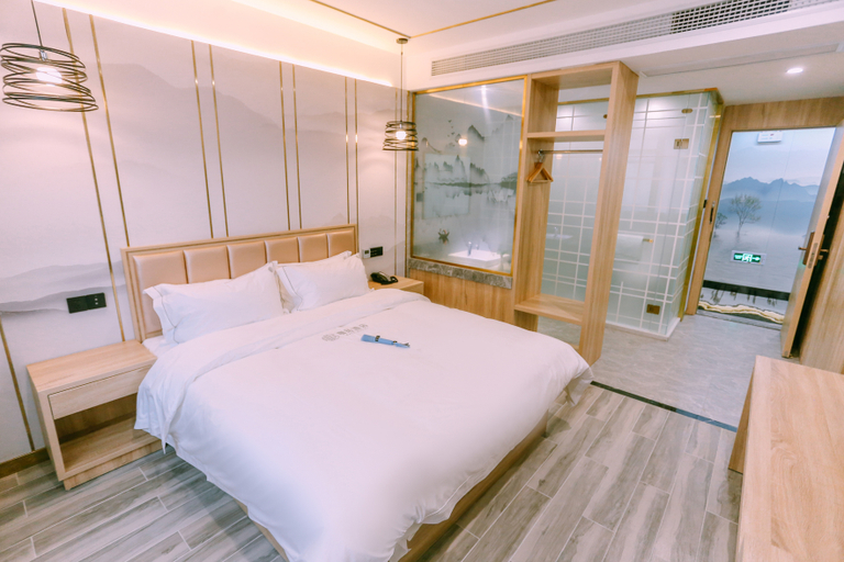 Bedroom 2, Ma'anshan Qingka Hotel (Zhuran Cultural Park), Ma'anshan