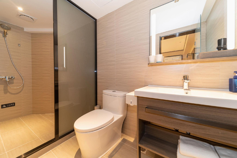 Bathroom 3, Hanting Hotel Rizhao Long-distance Bus Station, Rizhao