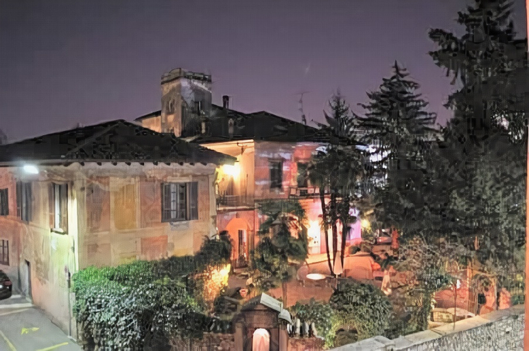 Exterior & Views