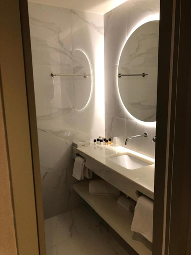 Bathroom 4, OMID Saldanha Hotel, Lisbon