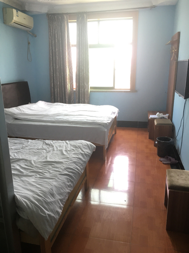Bedroom 4, Jincheng Hostel, Shanghai