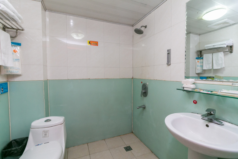 Bathroom, BoYue Hotel (Yiwu International Trade City), Jinhua