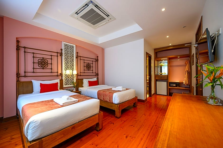 Bedroom 3, Woo Gallery and Boutique Hotel, Phuket Island