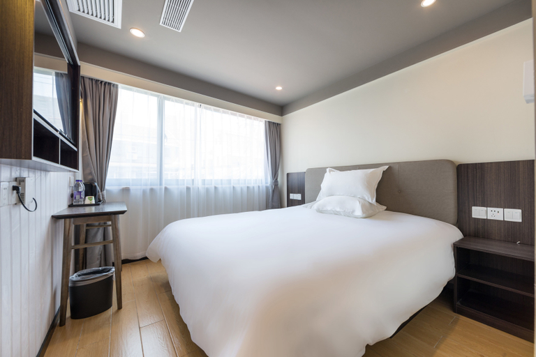 Bedroom, Haiyue Hotel (Shanghai Xinzha Road Subway Station), Shanghai