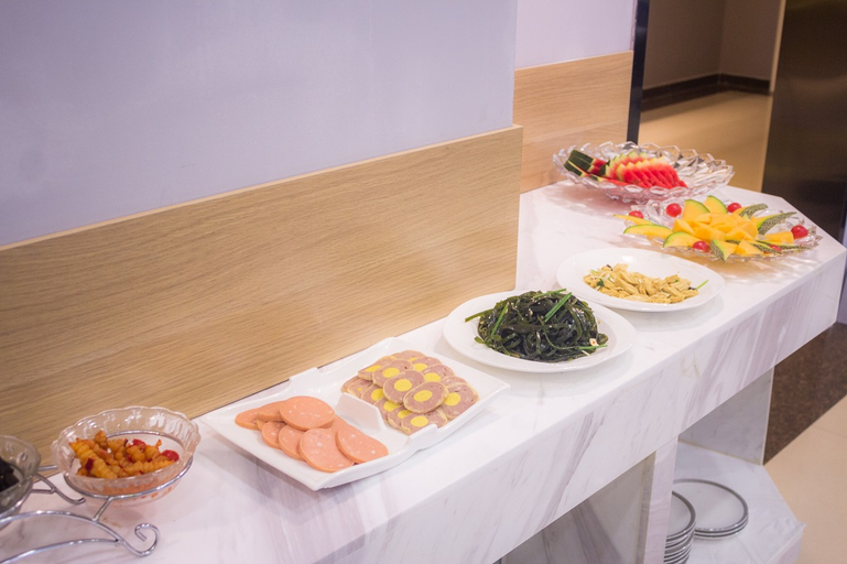 Food & Drinks 4, Yueweiman Hotel (Baoding High Speed Railway Station Hebei University), Baoding