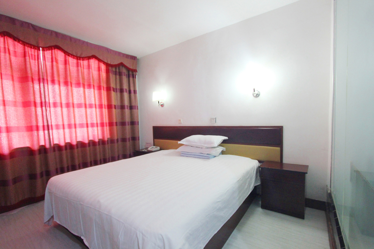 Bedroom, Weihai Changyong Hotel, Weihai