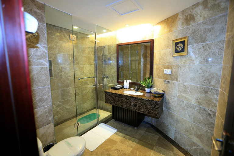 Bathroom, Jin Yuan Hu Shang Hotel, Chongqing