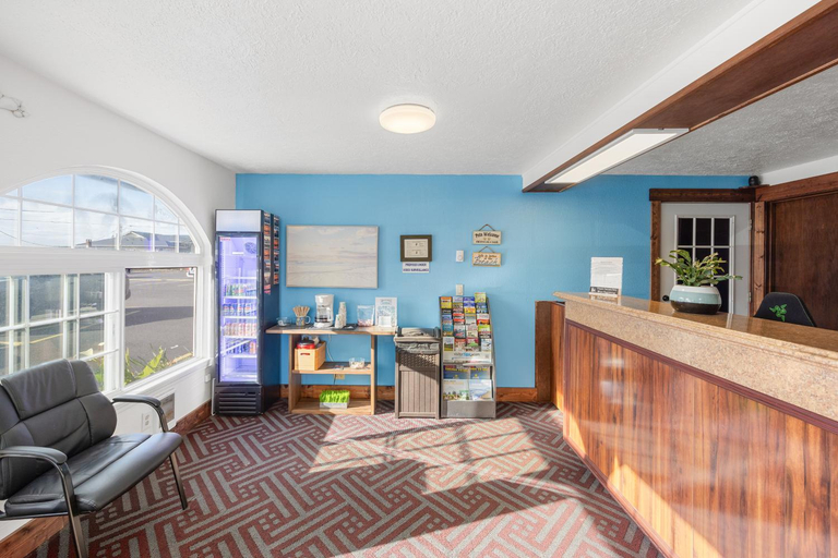 Public Area 3, Surfside Resort, Tillamook