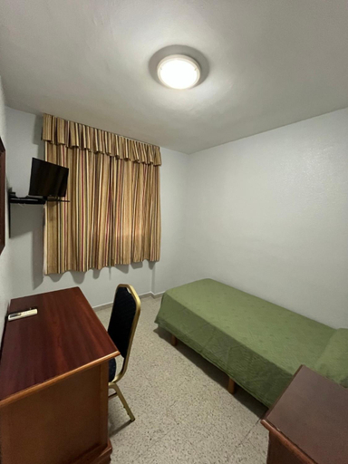 Bedroom 4, Hostal Blumen, Cádiz