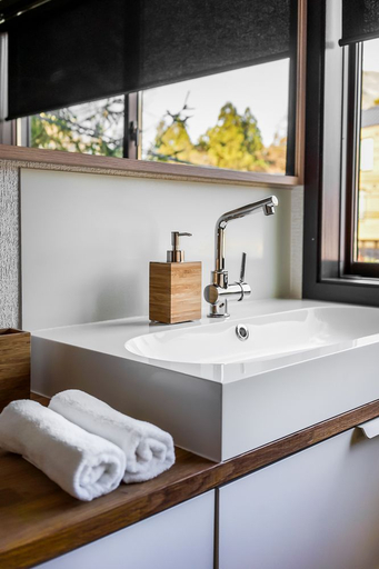 Bathroom, Happo Apartments, Hakuba