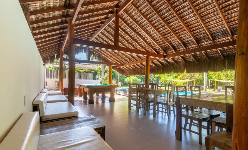 Outdoor dining, Tpz's - Apartments Near Praia do Muta, Porto Seguro