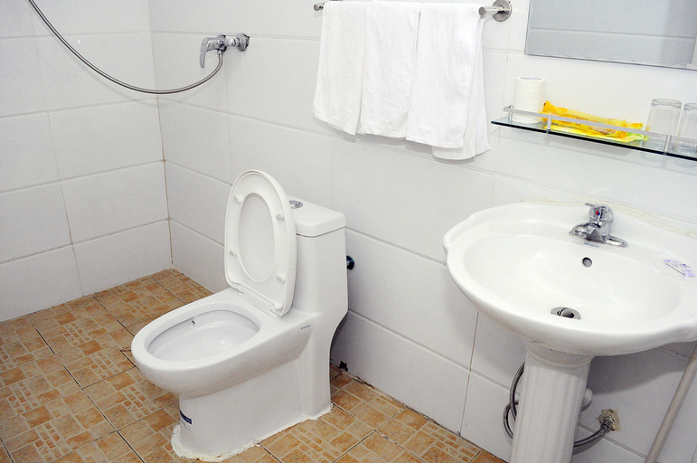 Bathroom 2, Aili Space Hotel, Qingdao