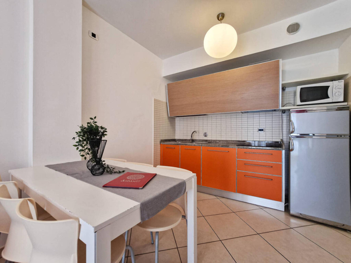 Kitchen 3, Peaceful apartment with a huge terrace - Beahost, Venezia