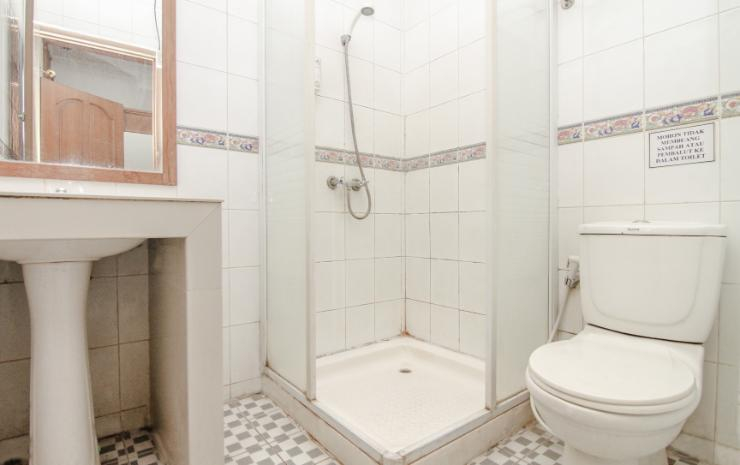 Bathroom 3, New B Hotel Bandung, Bandung
