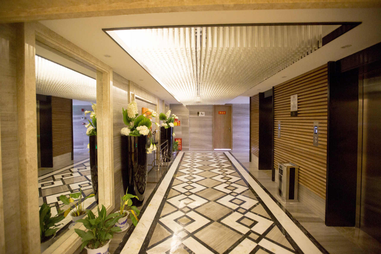 Others 5, Carnival Fashion Hotel, Huangshi