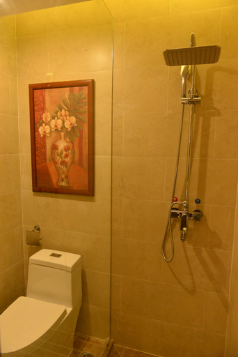 Bathroom, Lettry Holiday Hotel, Hainan