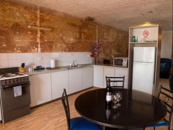 Others 4, Desert View Apartments, Coober Pedy