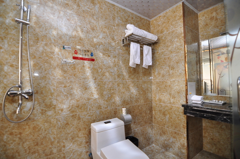 Bathroom 2, Yuxi Better Than Home Hotel, Yuxi