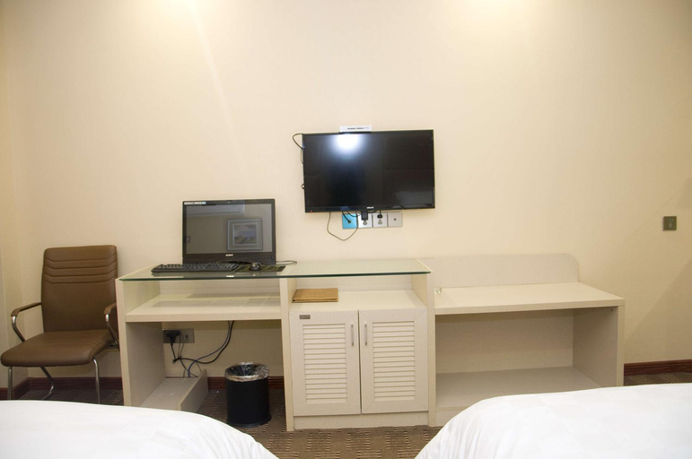 Bedroom, Anyiju Hotel (Luo Tian), Huanggang