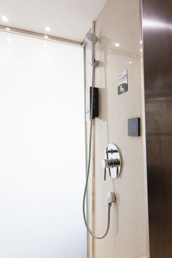 Bathroom 2, Tianyi East Ring Hotel (East High-speed Railway Station), Haikou