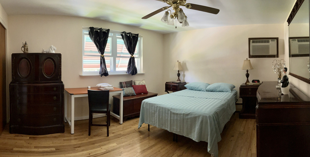 Bedroom 3, Siri's Favorite Place, Delaware