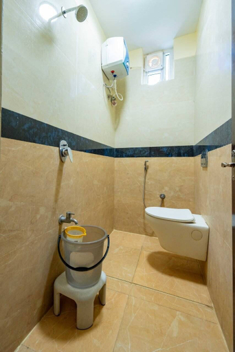 Bathroom 3, Sree Kumaran Residence by Royal stay, Ramanathapuram