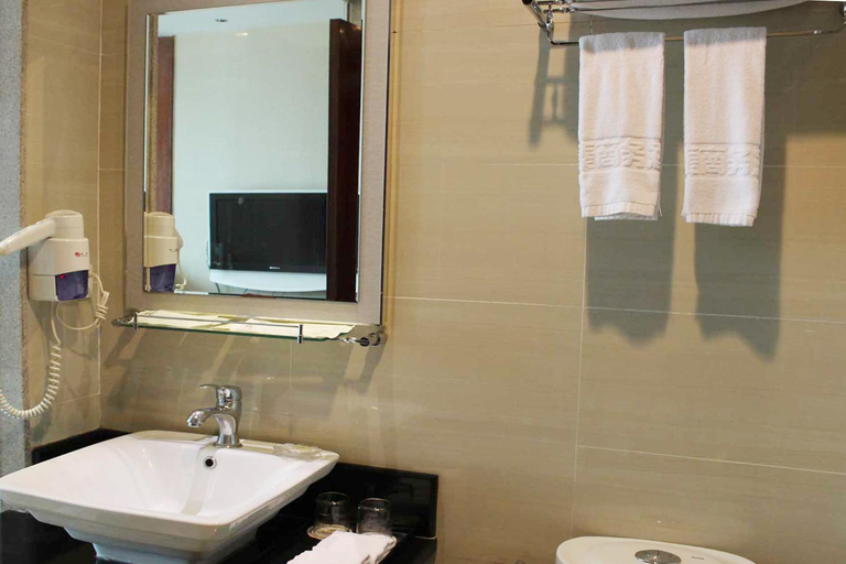 Bathroom 3, Santai Business Hotel, Qingyuan