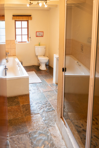 Bathroom 3, Bushriver Lodge, Mopani