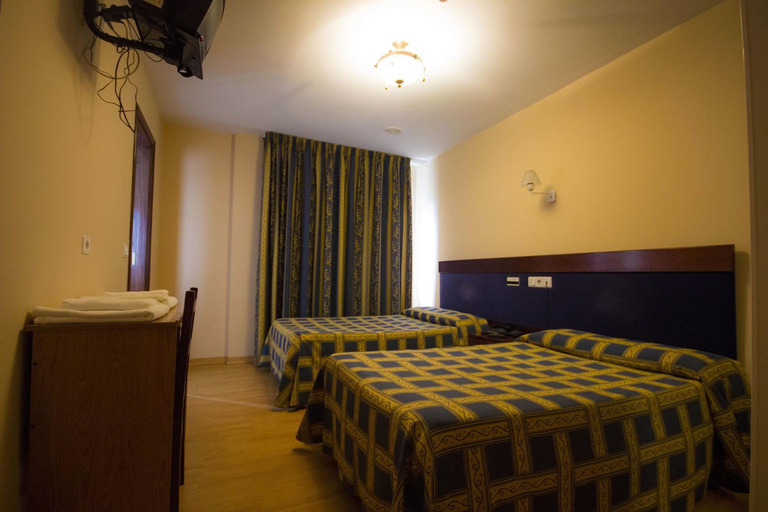 Bedroom 4, Santa Cruz Hotel, A Coruña