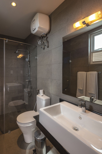 Bathroom, CASAMIA Oceanfront Condo Nilaveli, Kuchchaveli