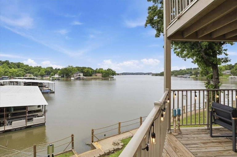 Terrace/patio 5, Bright Lakefront Condo With Cozy Patio, Big Views, Pools & Indian Pointe Fun, Camden