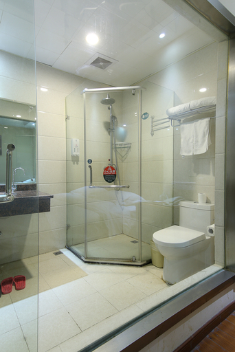Bathroom 3, GreenTree Inn Xuzhou West District Huohua Shell Hotel, Xuzhou