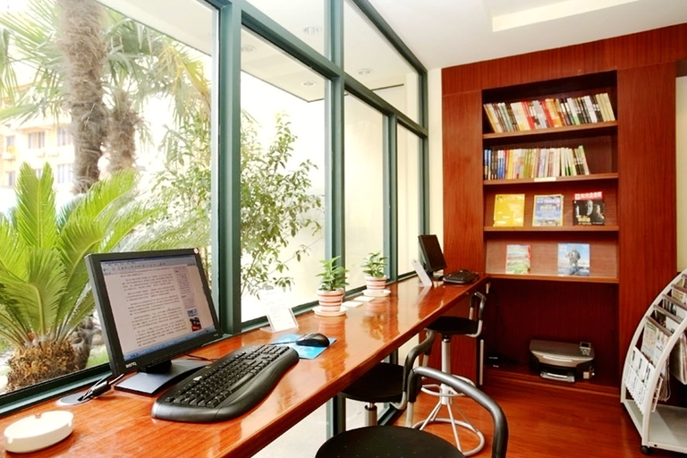Others 4, Hanting Hotel Xiaoyi Dazhong Road, Luliang