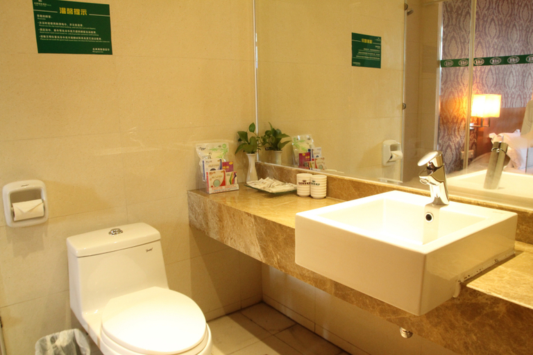 Bathroom 2, シティ コンフォート イン(CITY COMFORT INN)ホテル(), Yangjiang