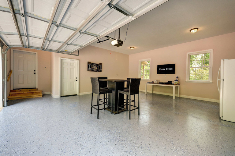 Room 2, Secluded Escape Fire Pit Gazebo Dog Welcome, Fannin