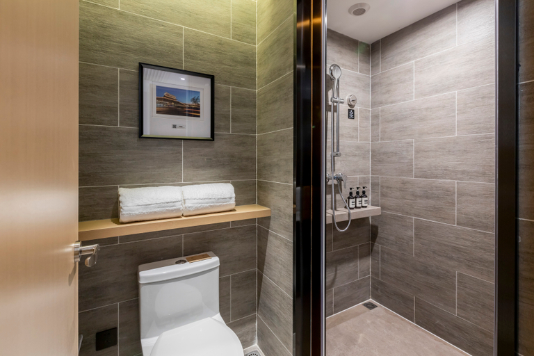 Bathroom 2, Atour Hotel Shijiazhuang Art Center, Shijiazhuang