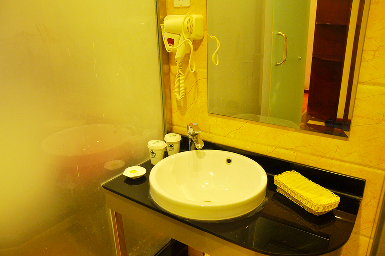 Bathroom 3, GreenTree Inn Taiyuan Gujiao East Dachuan Road Express Hotel, Taiyuan