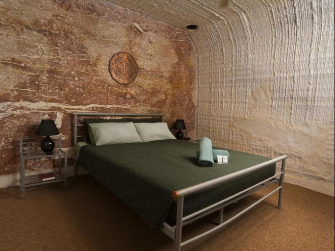 Bedroom, Desert View Apartments, Coober Pedy