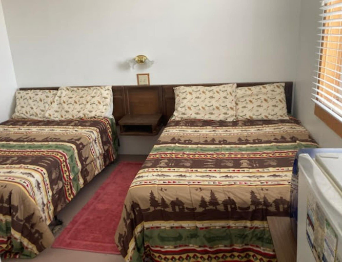 Bedroom 2, OYO Historic Heritage Motel Kansas, Lane